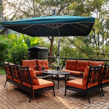 Pangolin Nest Boutique Hotel Kampala Exterior photo