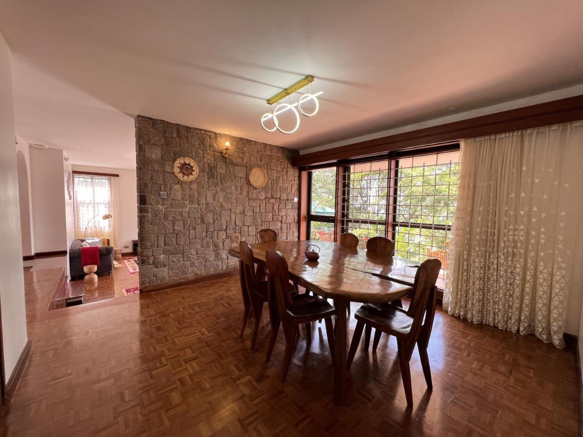 Pangolin Nest Boutique Hotel Kampala Exterior photo