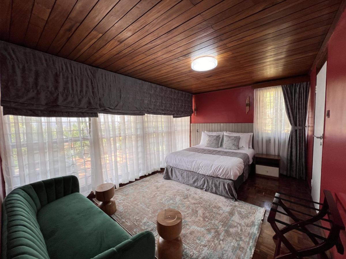 Pangolin Nest Boutique Hotel Kampala Exterior photo