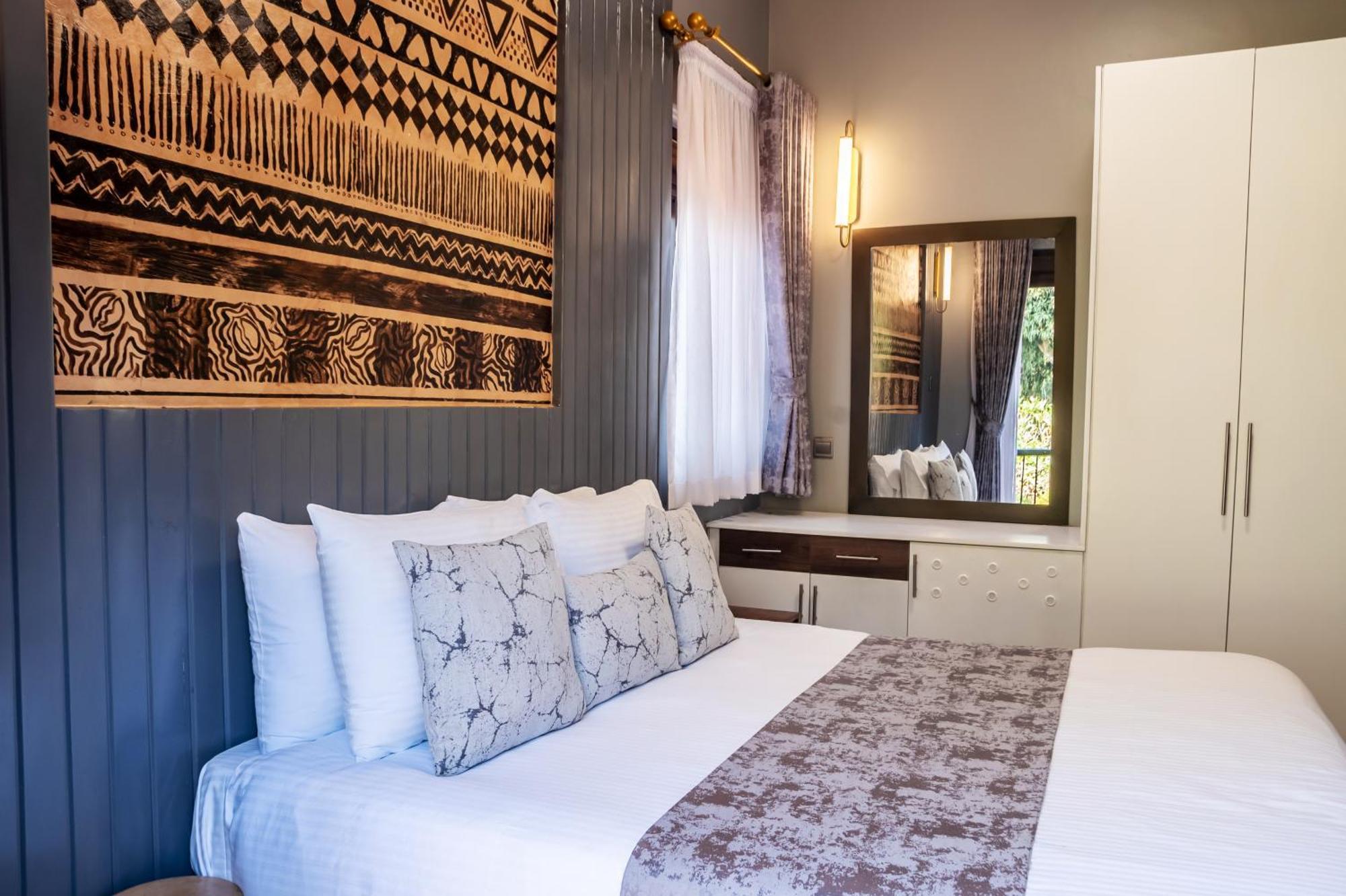 Pangolin Nest Boutique Hotel Kampala Exterior photo